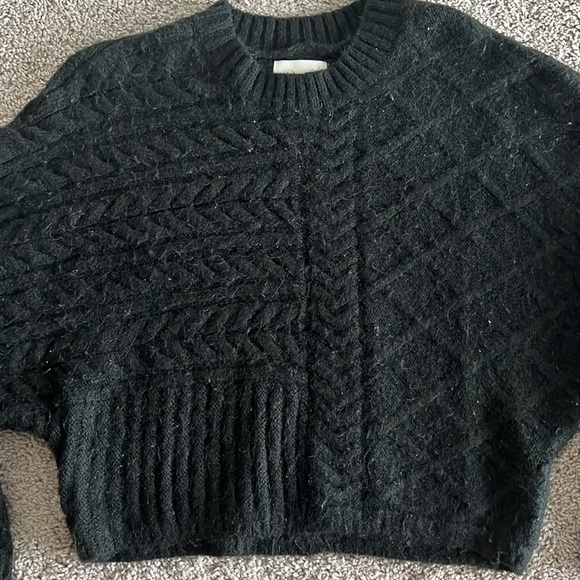 Abercrombie and Fitch Women’s Black Sweater - Picture 2 of 6